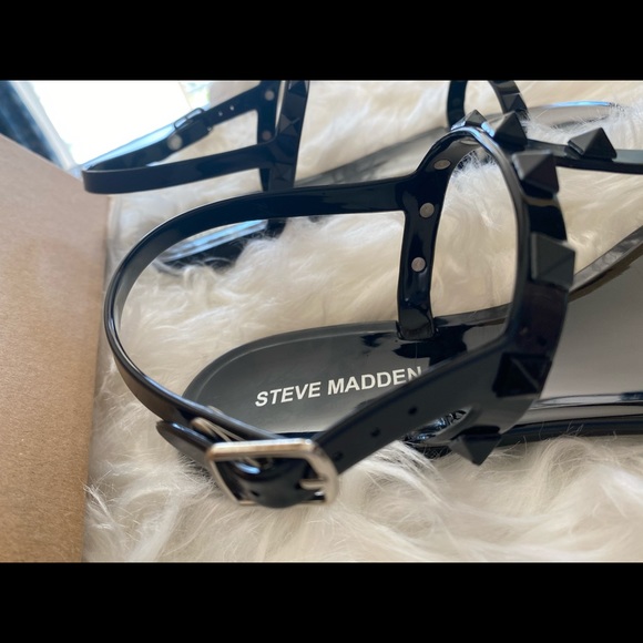 Sold - Picture 6 of 8